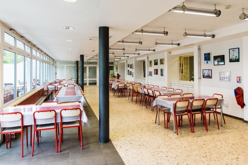 Ymca Villeneuve Les Avignon酒店 外观 照片