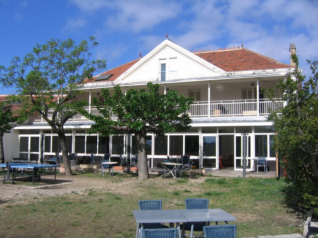 Ymca Villeneuve Les Avignon酒店 外观 照片
